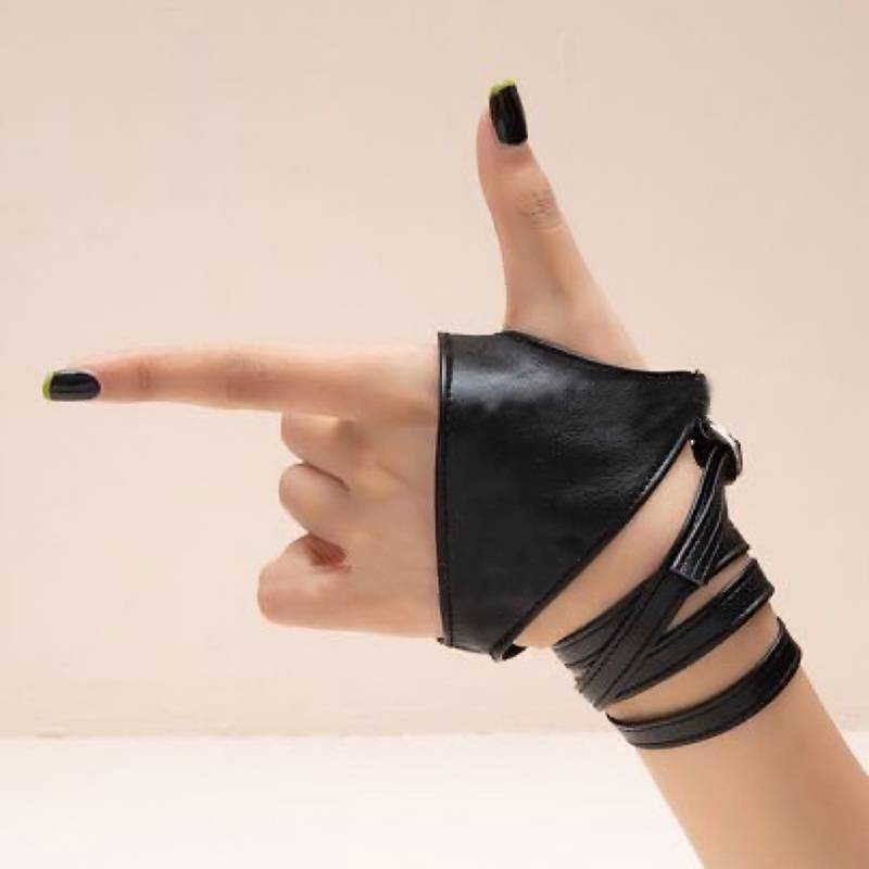 Street Fashion Gloves - ผู้หญิงเซ็กซี่สีดํา Half-Finger Gothic Punk สไตล์สายคล้องถุงมือหนัง Fingerless