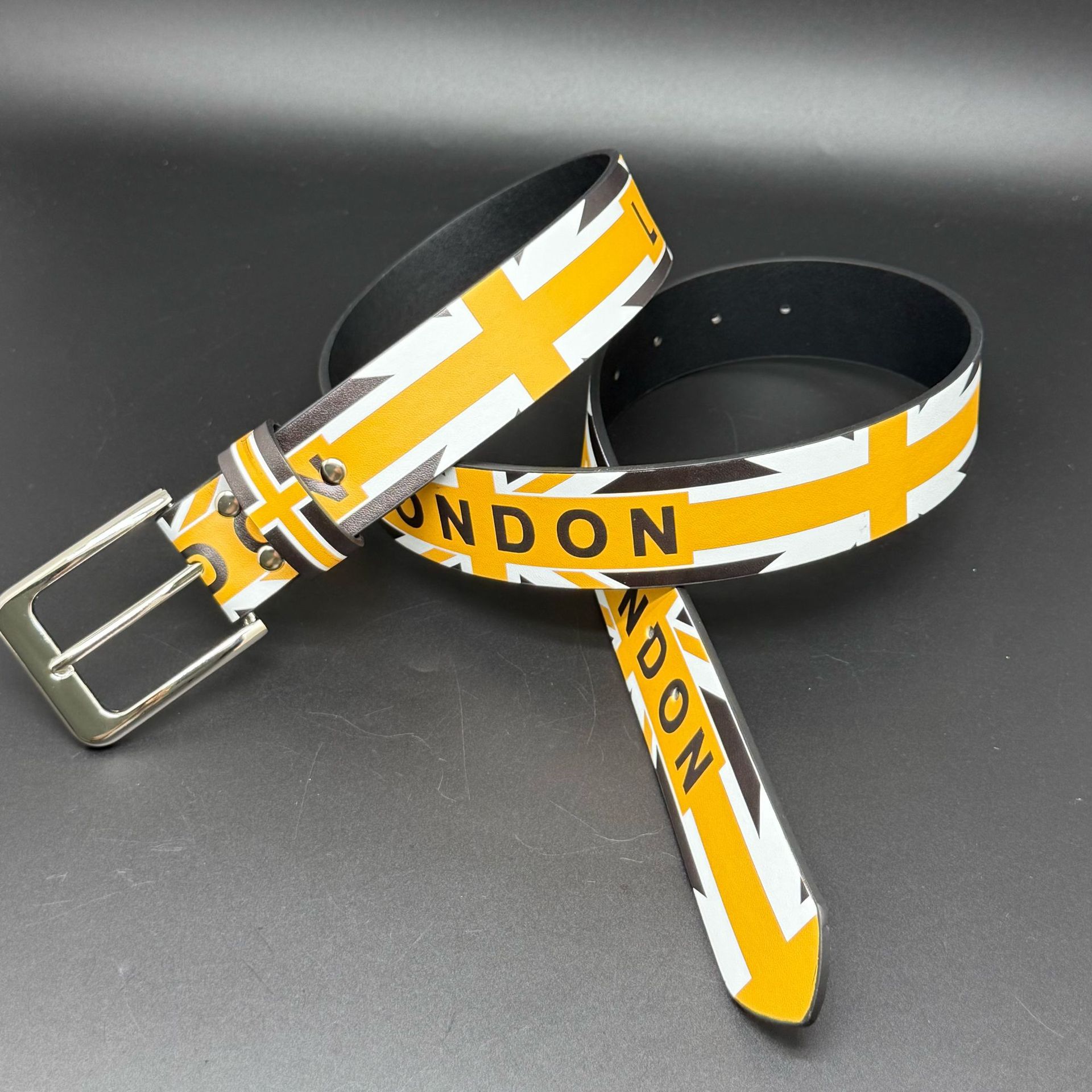 เข็มขัดเอว PU สไตล์วินเทจอเมริ - Street Fashion London บทวิจารณ์และราคา