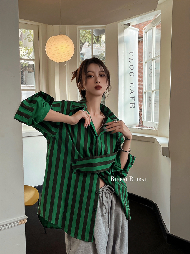 เสื้อเชิ้ตลายทางสไตล์เกาหลีแบบ - Street Fashion Korea บทวิจารณ์และราคา