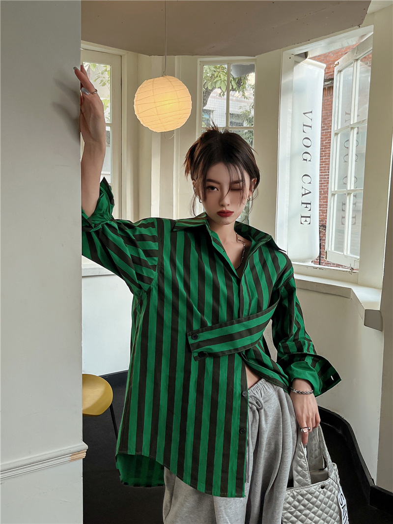 เสื้อเชิ้ตลายทางสไตล์เกาหลีแบบ - Street Fashion Korea บทวิจารณ์และราคา