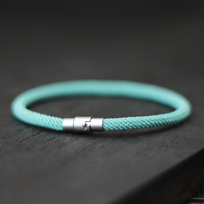 สร้อยข้อมือถักมือ เกรด A พร้อม - Street Fashion Of Milan บทวิจารณ์และราคา